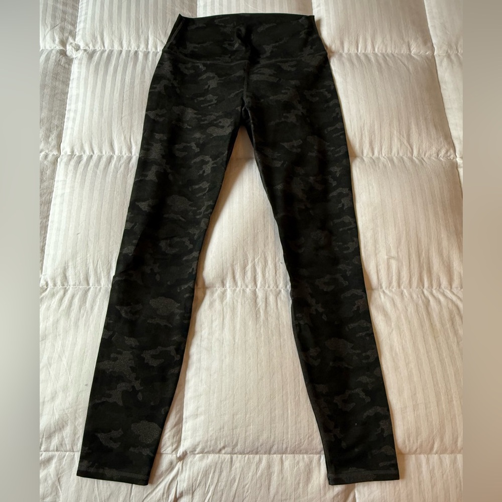 Fabletics camo leggings